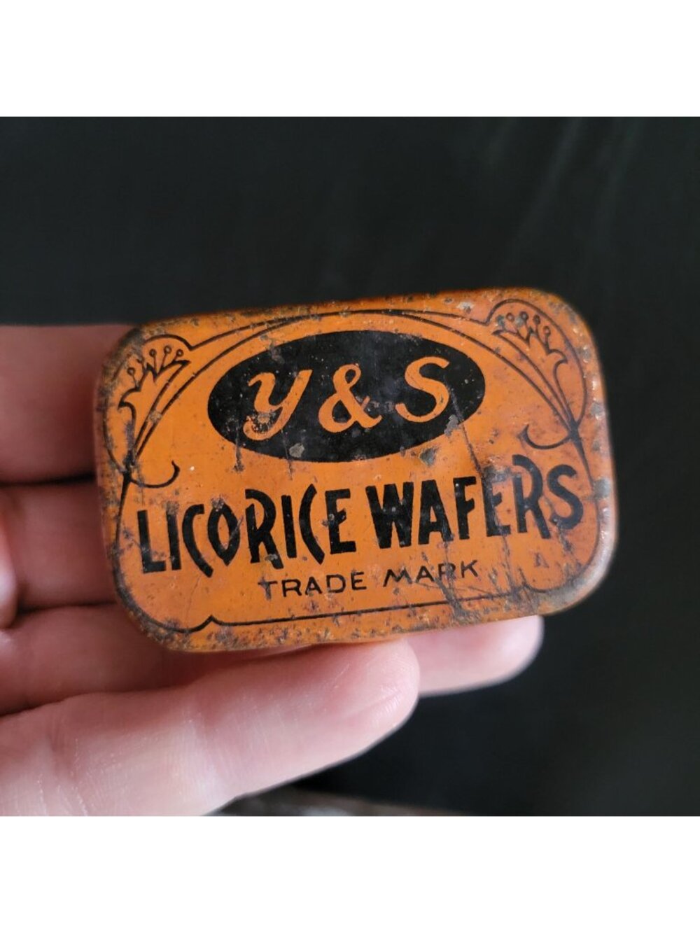 Antique Y & S Licorice Wafers Vintage Advertising Tin Brooklyn NY Empty